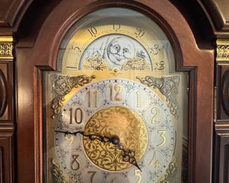PENNSYLVANIA HOUSE GRANDFATHER'S CLOCK