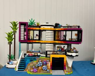 #42639 ANDREA'S MODERN MANSION