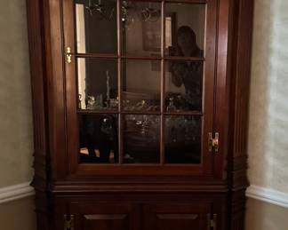 CORNER CABINET