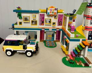 LEGO #41731 HEARTLAKE INTERNATIONAL SCHOOL