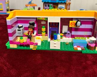 LEGO #41699 PET ADOPTION CAFE