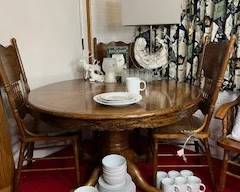 family room table and chairs