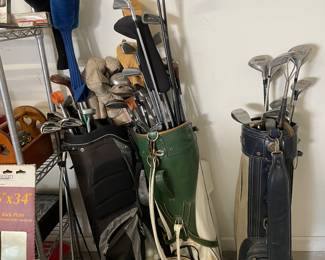 GOLF CLUBS AND ACCESSOIRES 
