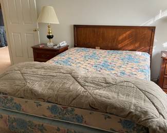 HEADBOARD WITH 2 THOMASVILLE NIGHT STANDS