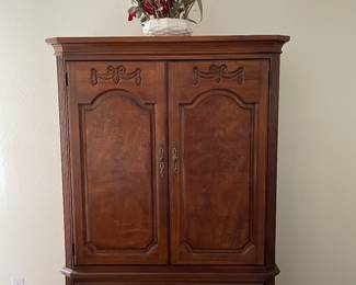 THOMASVILLE GENTLEMEN CHEST