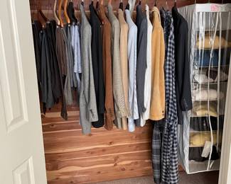 MENS CLOSET/ SIZE MEDIUM TO LARGE/ SHOES 101/2