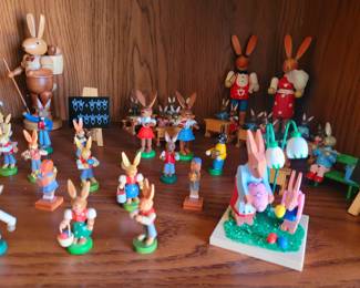 Big selection of Erzbebirge wooden figurines
