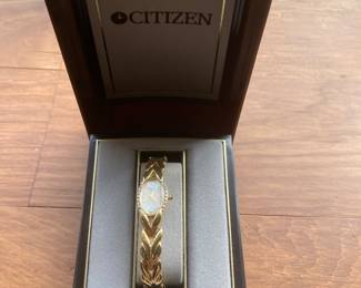 Citizen woman's watch with case