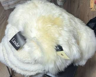 Lindo Sit On Wool And Sheepskin Seat Covers