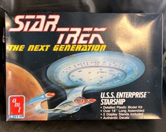 1988 Star Trek Next Generation USS Enterprise 18 Model Kit