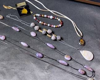 Necklace Group Natural Stones