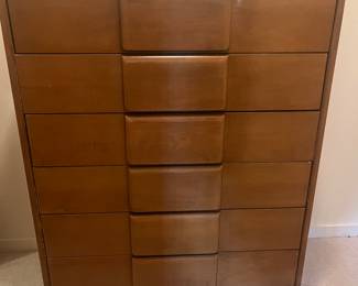 Fantastic Mid Century Modern 5 Drawer Maple Highboy Dresser. 34.5"W x 44"H x 19.5"D