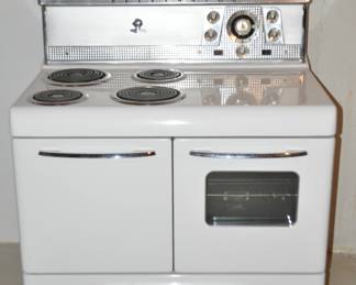 Mid Century Kelvinator Electric 4 Burner Working Stove. C.  1950’s 