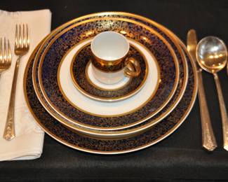 Up Close View of the Stunning Schmidt Porcelana Fine China, Made in Brazil, 5 Piece Place Setting for 7. Also Available are 8 Serving Pieces included in the Set. Also Available are 6 Sets of Demitasse Cups and Saucers (Sold Separately) 