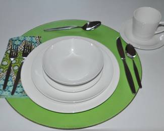 Fantastic Vintage Centura for Corning Ware White Six Piece Place Setting for 10.  Shown with a Vintage 5 Piece Place Setting for 4 Flatware and a Set of 4 Round Green Place Mats