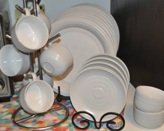 Fantastic Hornsea (England) "Swan Lake" Three Piece Place Setting for 8.