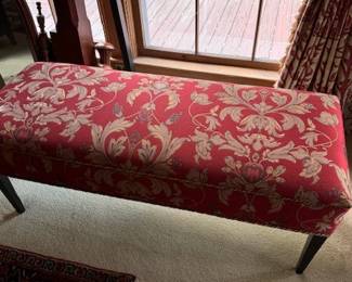 UPHOLSTERED BENCH WITH STORAGE