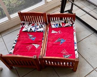 CHILDRENS BUNK BEDS  (TOYS)