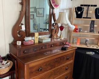 Beautiful antique chest of drawers and mirror