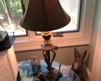 Cute Metal Wood Base Table Lamp with Shade