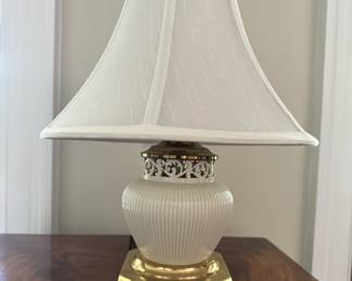Lenox Tracery Collection 14in Electric Lamp