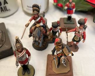 MILITARY FIGURES