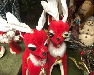 VINTAGE REINDEER