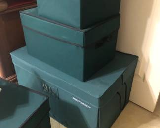 ORNAMENTS STORAGE CONTAINERS