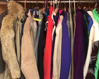 WOMEN'S CLOTHING AND COATS