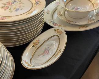 NORITAKE SERVING PIECES OF CHINA 