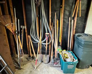 Yard tools 