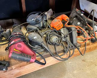 Hand tools/sanders/saws 