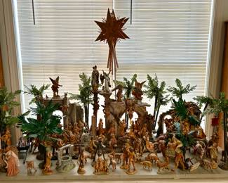 Fontanini Nativity Set - 91 pieces, including 4 buildings - Lighted Arch, Greco Roman Stable, Census Building and Baker…