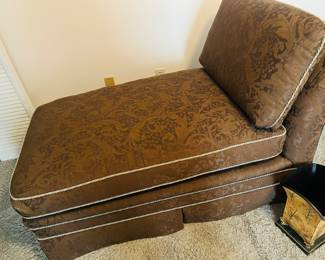 Upholstered chaise lounge