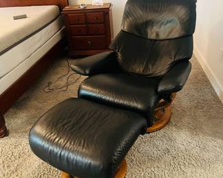 JE Ekornes leather reclining chair with ottoman