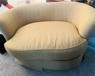 Classic Ferguson Copeland rounded love seat