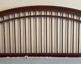 Thomasville Bridges 2.0 Collection Queen Spindel Headboard 