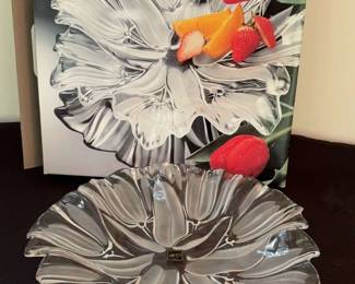 Mikasa Tulip Satin Platter 