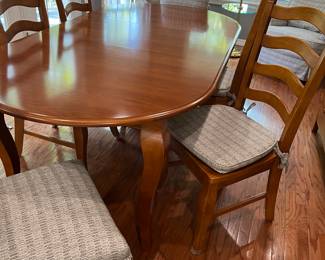 Dining table with 6 chairs
