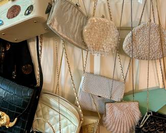 vintage & retro handbags