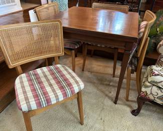 Game table and 4 folding chairs (priced as a set)