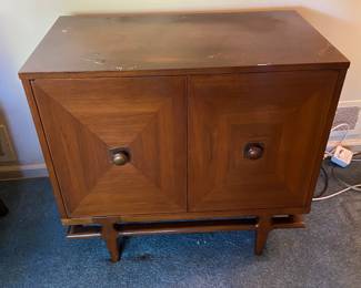Heritage Henderson cabinet