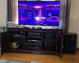 SMART TV AND STEREO SYSTEM