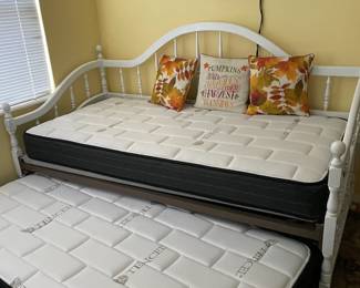 Twin size Trundle bed wood Frame New mattresses