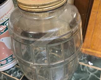 Many vtg jars