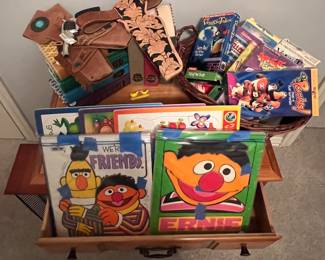 Children’s puzzles & games