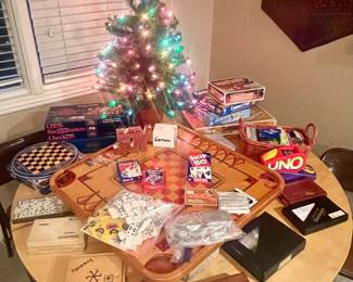 Cad table with chairs & topper to enlarge