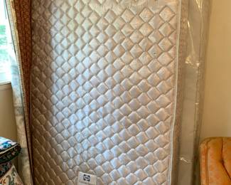 #48	Sealy Comfort Series Posture Royal Firm Mattress/Box springs	 $100.00 
