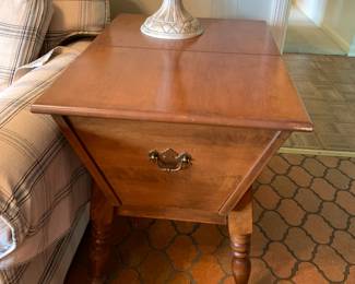 #31	Wood Lift-up Top Magazine Table - 19x27x25	 $35.00 

