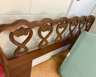 #84	King Size Wood headboard (no rails headboard only)	 $75.00 
